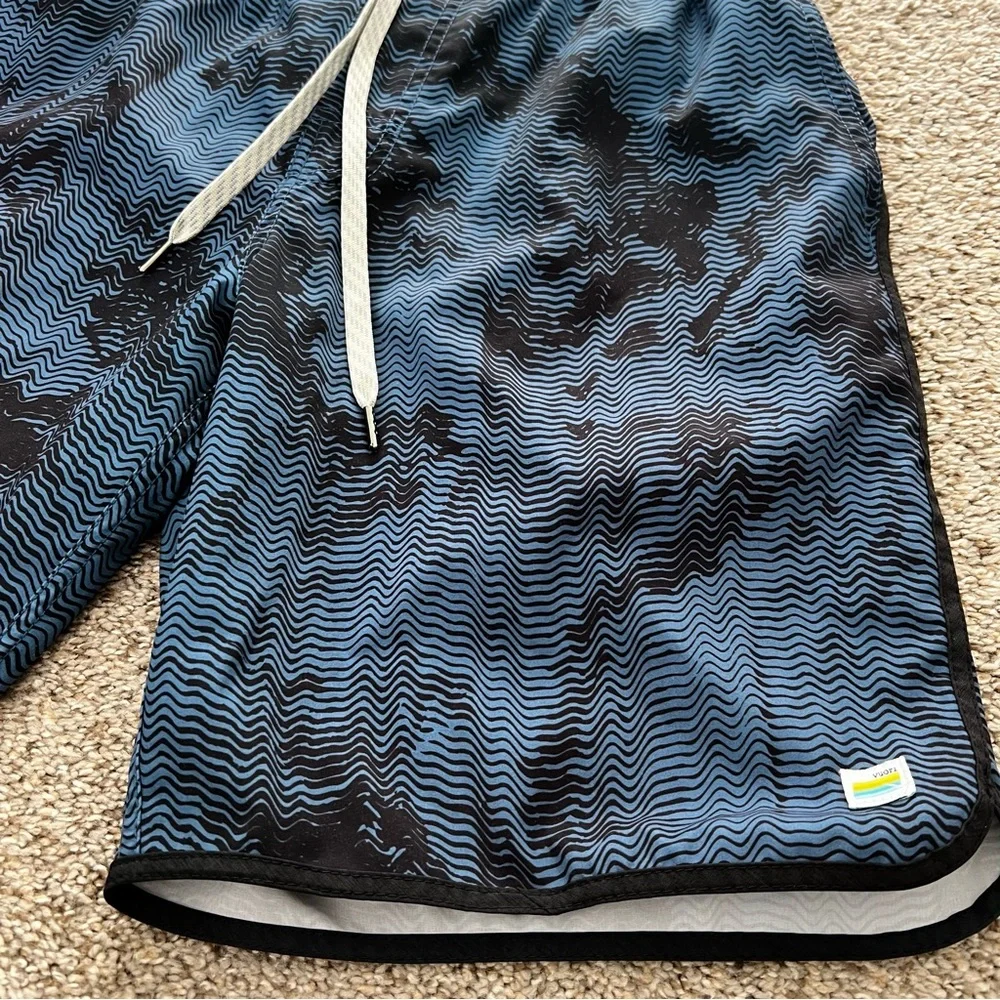 Vuori Blue Shorts with Light Blue Wave Print Size Medium